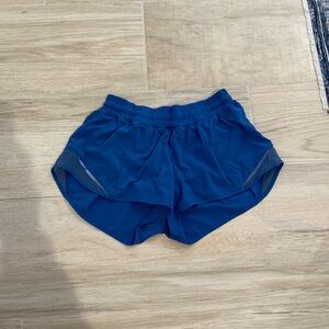 Lululemon - Hotty Hot Low Rise Shorts 2.5" - Size 6 - Rare Royal Blue